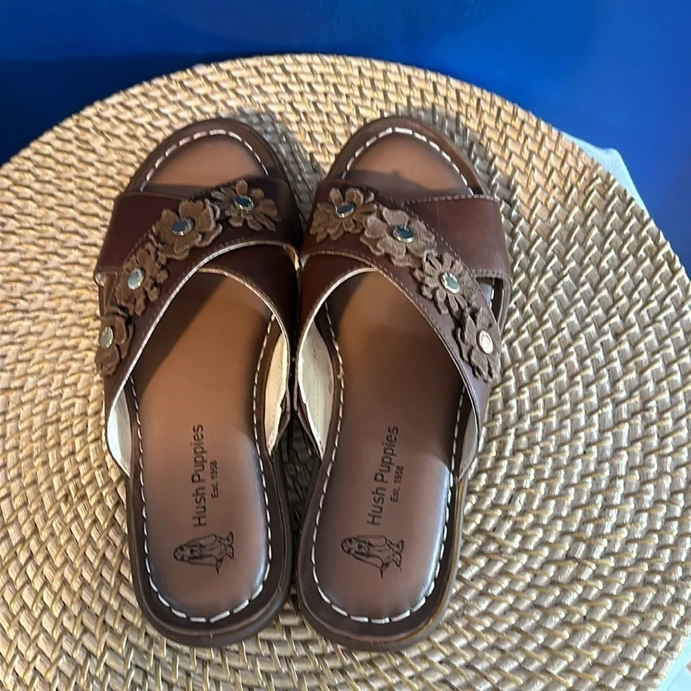 NWOT Women’s Hush Puppies Olive Xband Leather Slide Sandals Size 8